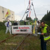 Uranzugblockade mit Tripod in Narbonne, April 2017